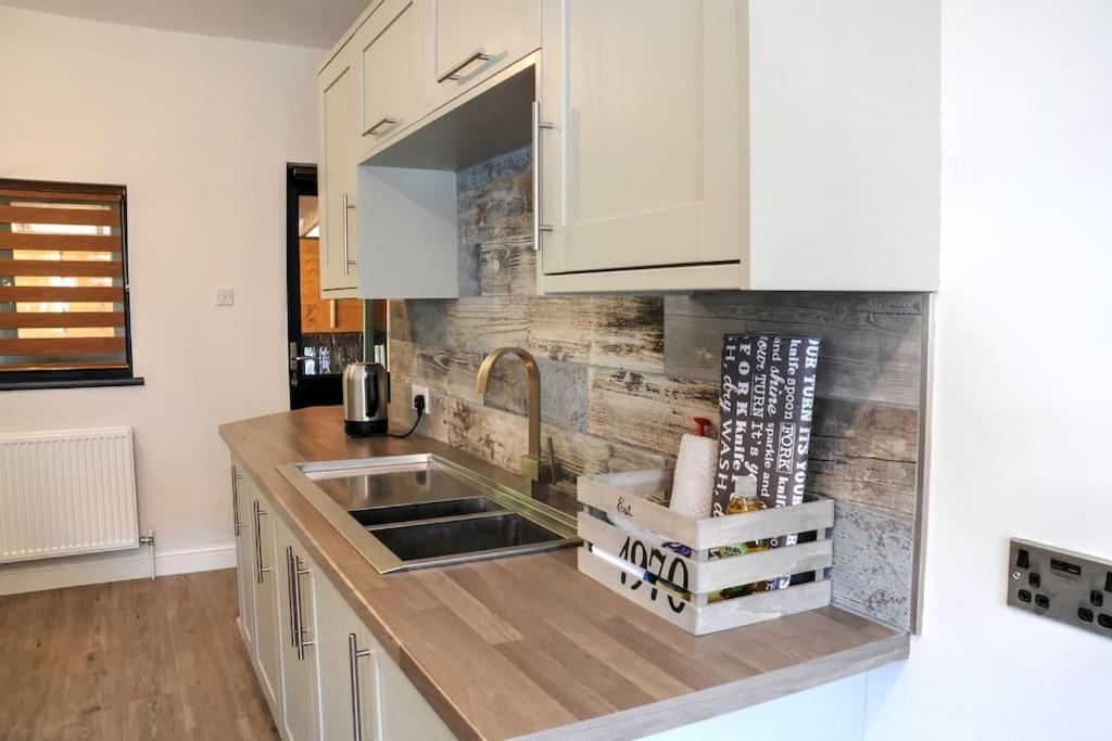 Queensgate Holiday Cottage Beverley With Parking Exterior foto